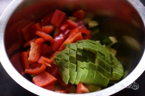 Салат из курицы и авокадо - фото шаг 4