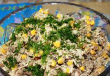 Салат из шпрот с сухариками