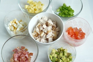 Кобб-салат не только вкусен, но еще и очень полезен