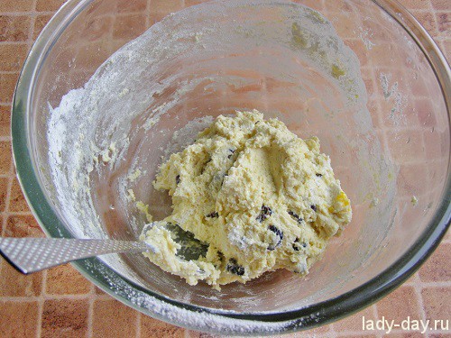 Сырники с изюмом