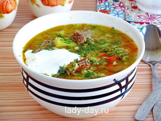 Рассольник с перловкой и солеными огурцами рецепт