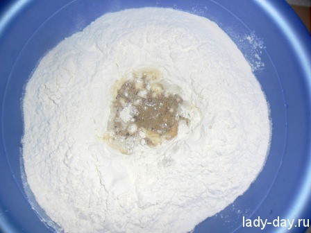 мука и дрожжи
