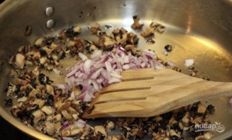 Картофельные драники с грибами - фото шаг 2