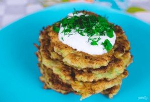 Простые оладьи из кабачков - фото шаг 4