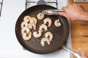 Рецепт салата с креветками - фото шаг 3