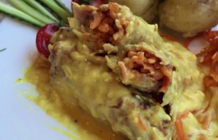 Рулетики с морковкой в сырном соусе - фото шаг 4