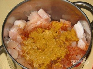 Салат из ананасов с курицей - фото шаг 2