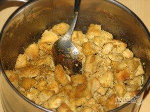 Салат из ананасов с курицей - фото шаг 3