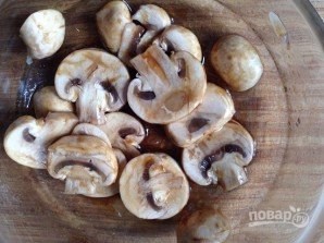 Салат из куриной грудки с грибами - фото шаг 3