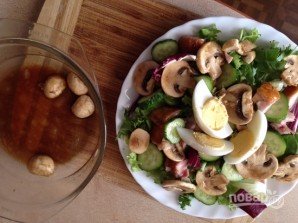 Салат из куриной грудки с грибами - фото шаг 8