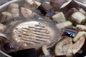 Салат на зиму с баклажанами - фото шаг 3