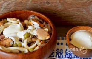 Салат с белой консервированной фасолью - фото шаг 5