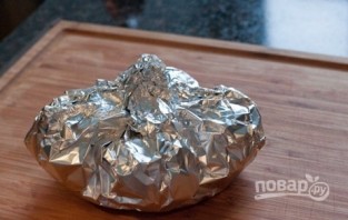 Салат с черносливом и грецким орехом - фото шаг 2