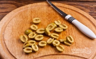 Салат с маринованными мидиями - фото шаг 3