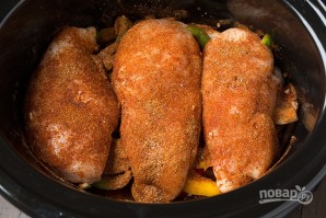 Тушеная курица с овощами в мультиварке - фото шаг 4