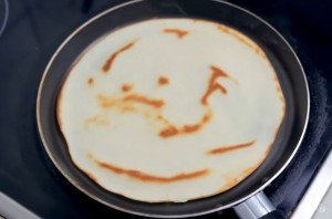 Вафельный рожок без вафельницы - фото шаг 3