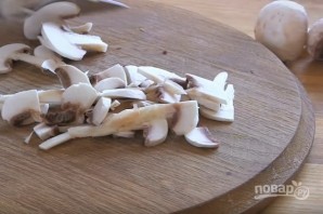 Вегетарианский салат с сырыми шампиньонами - фото шаг 6