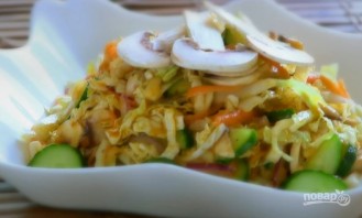 Вегетарианский салат с сырыми шампиньонами - фото шаг 8