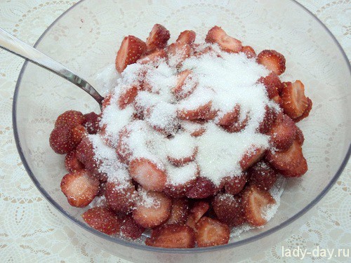 блинчики с клубникой