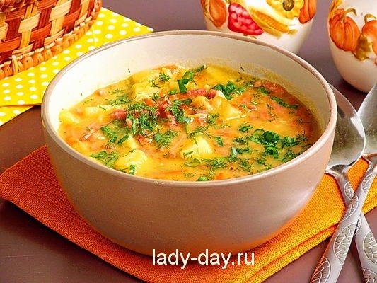 Суп гороховый с копчёной колбасой