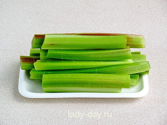 Варенье из ревеня и клубники 2