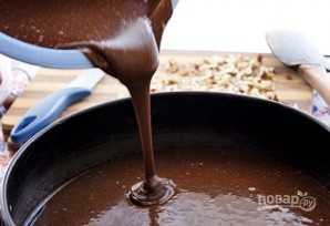 Бисквитный торт с безе и орехами - фото шаг 2