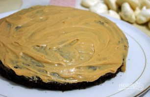 Бисквитный торт с безе и орехами - фото шаг 10