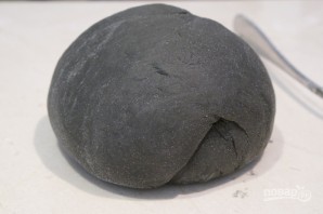 Макароны с чернилами каракатицы - фото шаг 3