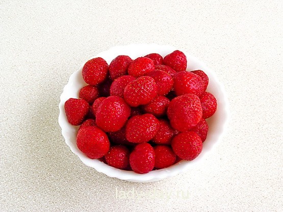 Клубничное 