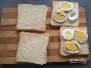 Бутерброды с рыбными консервами - фото шаг 2