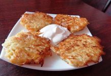 Драники из картофеля с квашеной капустой