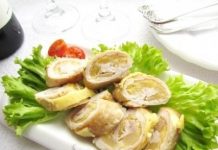 Рулеты из свинины с ананасами и сыром