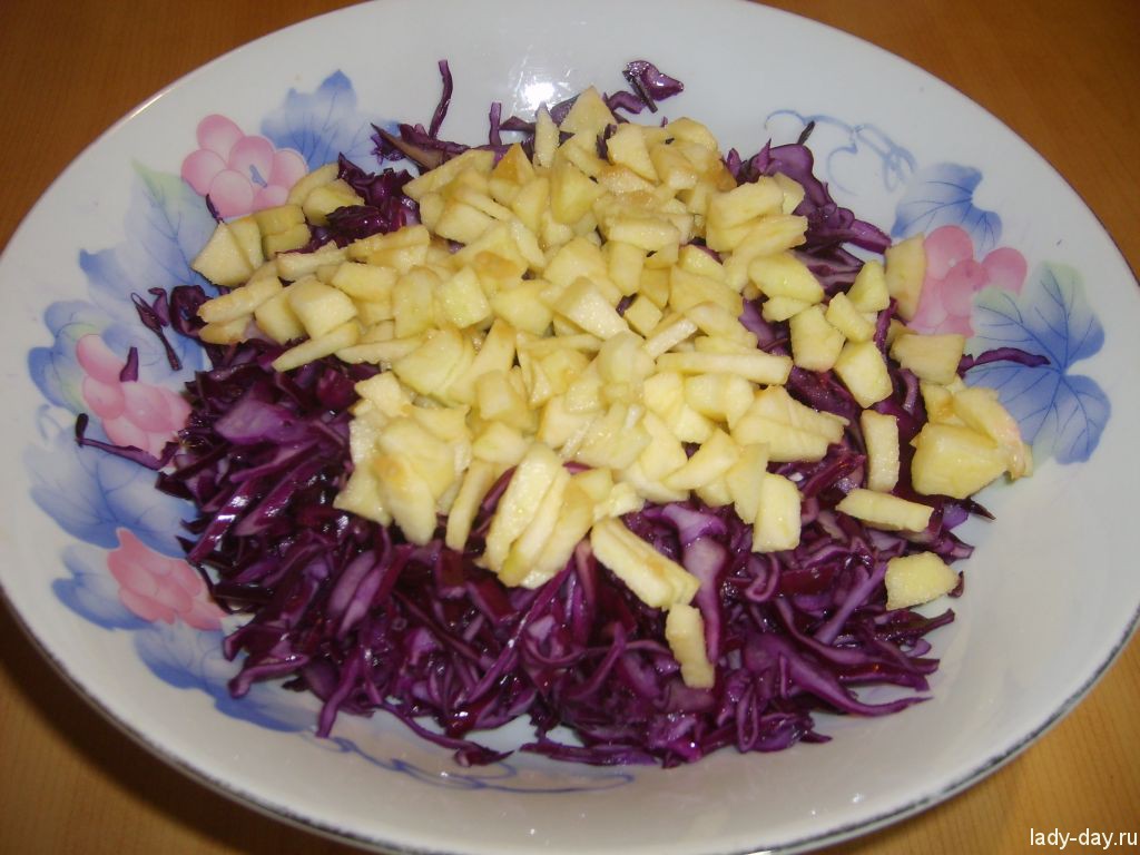 Салат из красно-кочанной капусты