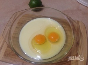 Лаймовые пончики на сгущенном молоке - фото шаг 2