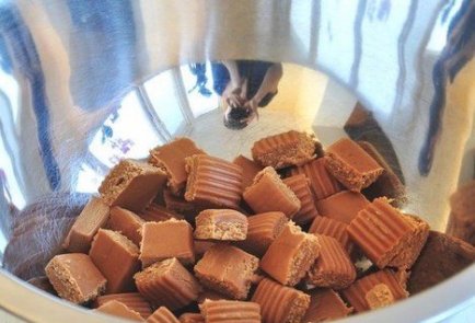 Конфеты из сливочного ириса с фундуком