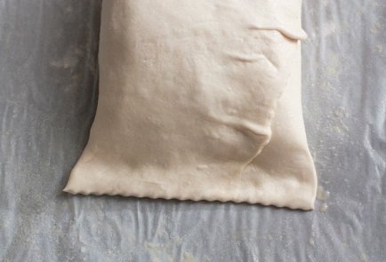 Лосось, запеченный в тесте с базиликом