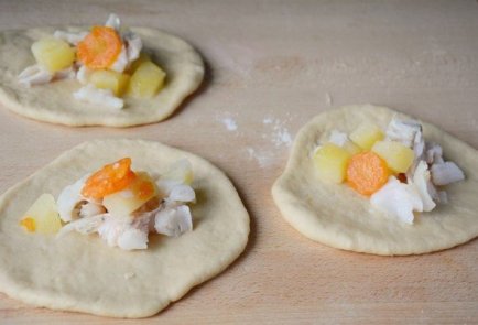 Уха из судака в пирожке