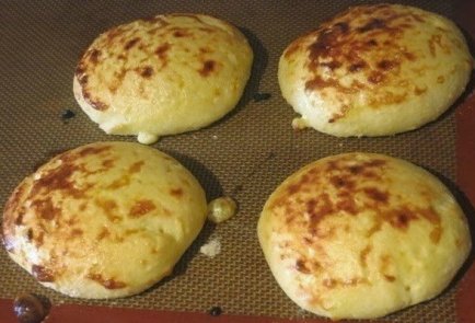 Творожные сырники к завтраку в духовке