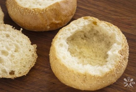 Завтрак в булочке с грибами и сыром