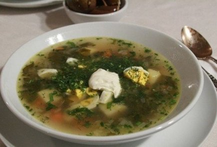 Украинский зеленый суп со щавелем и яйцом