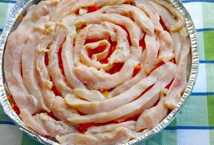 Пирог «Чайная роза» с курицей и грибами