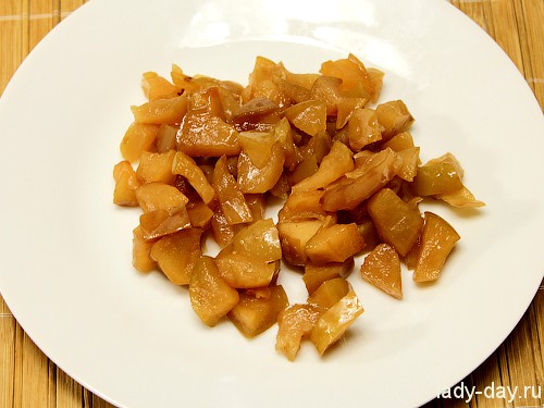 Полосатые блины с яблоками