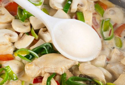 Филе из курицы с овощами и рисом