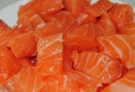 Фетучини с семгой в сливочном соусе и пармезаном