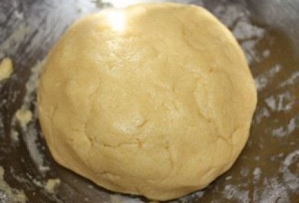 Открытый пирог с творожной начинкой и ягодами