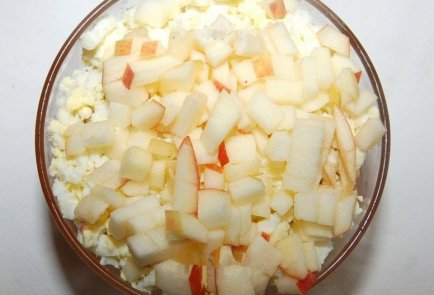 Слоеный салат-коктейль с семгой