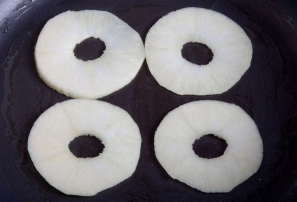 Вкусные блины на молоке с яблочным припеком