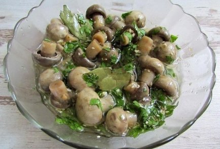 Шампиньоны с кунжутом по-корейски