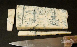 Брускетта с грушей, сыром и орехом - фото шаг 4