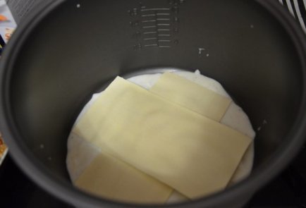 Мясная лазанья с морковью в мультиварке